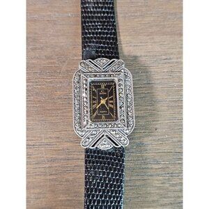 Vintage Elgin 2035 Ladies Watch Leather Band Silver Black